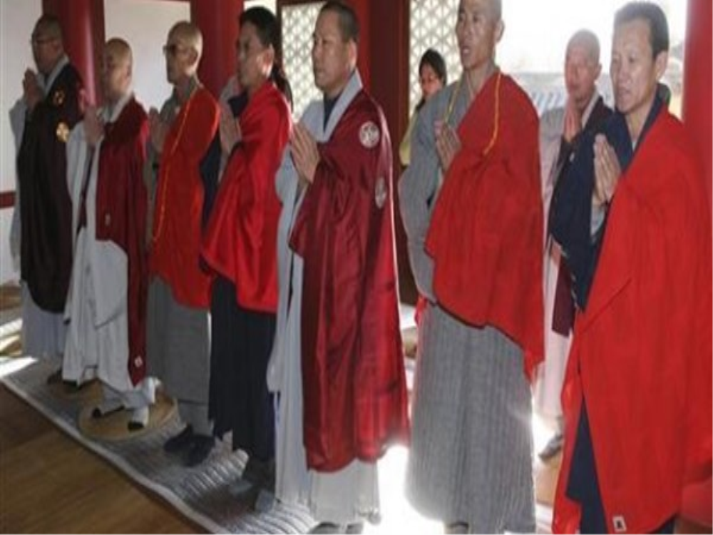 Các nhà sư Hàn Quốc sang Triều Tiên trao đổi Phật pháp